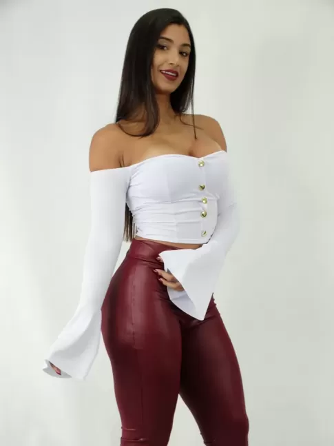 Cropped em Suplex Estilo Ombro a Ombro Manga Longa Flare Liso 