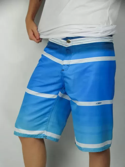 312-Bermuda masculina em microfibra botão sublimada azul listrado branco