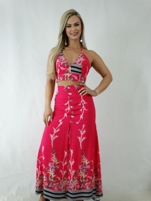 vestido preto com sobreposição