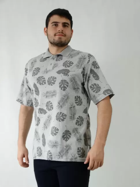 Camisa Polo Masculina em Malha Cinza Folhas [1907192]