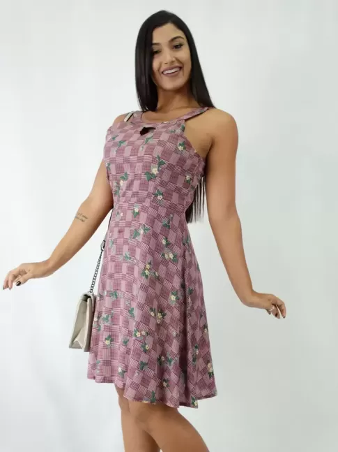 Vestido em Viscose Detalhe no Decote Quadriculado Vinho e Branco