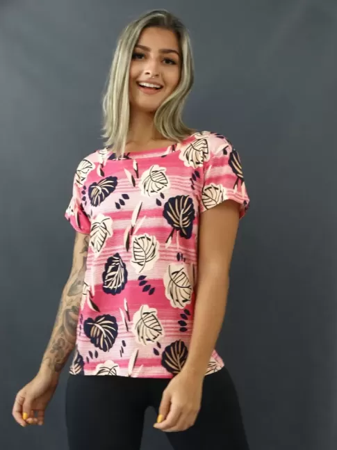 Blusa T-shirt Estampada em Viscolycra Rosa Folhas Bege e Azul Marinho [2101132]
