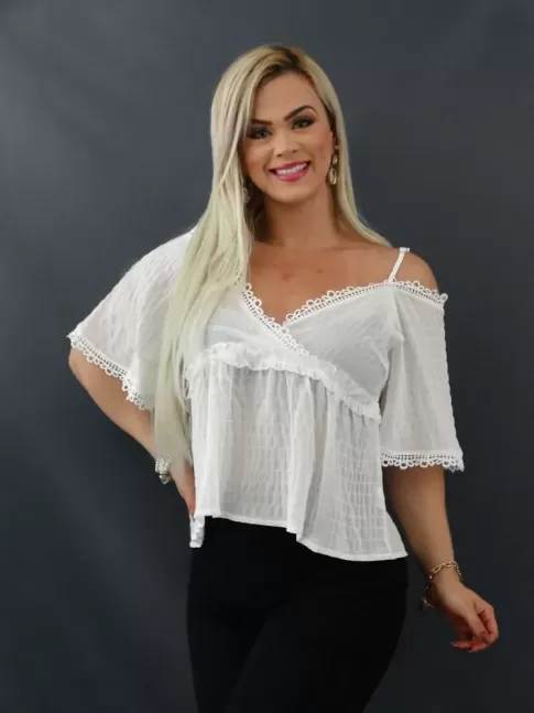 Blusa Feminina de Alca Ombro Vazado  Manga Flare em Crepe Trabalhado Branco [2109248]