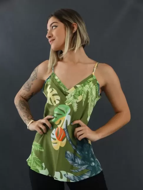 Blusa Feminina de Alça Decote V com Detalhes  em Viscose Verde Folhas Colors [2109033]