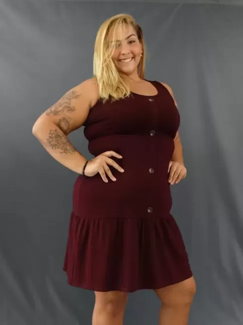 Vestido Plus Size em Viscolycra Frente com Botões e Barra com Babado Vinho [2011138]